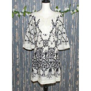 Juicy Couture Ladies Dress Size 5 Black Off White Belted, 3/4 Sleeve Shift Lined